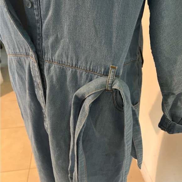 Mint condition Lacoste $170 Sz 38 medium denim dress - Picture 2 of 6